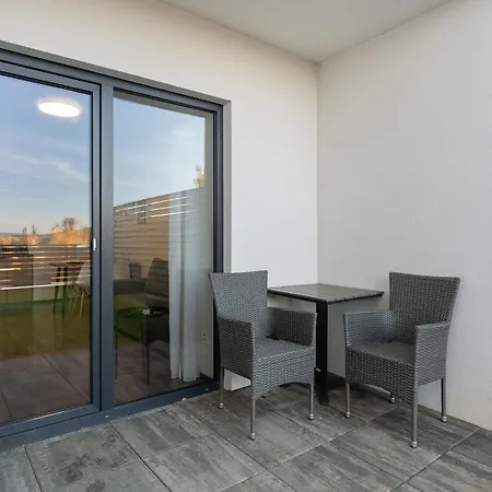 Lakeview Luxury & Garden By Interhome 公寓 *