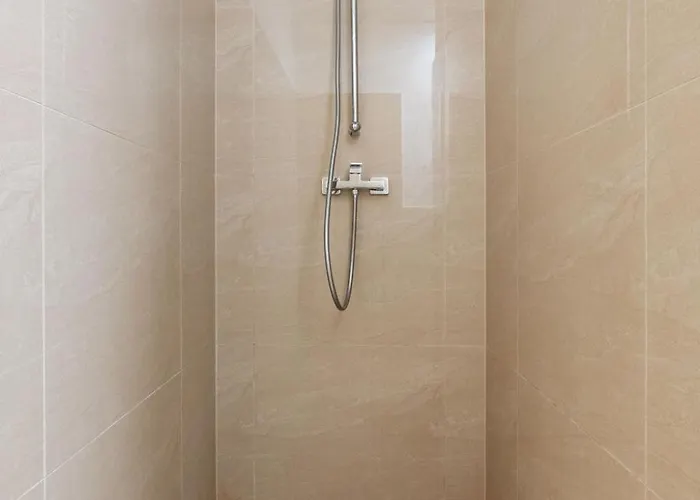 아파트 Lakeview Luxury & Garden By Interhome